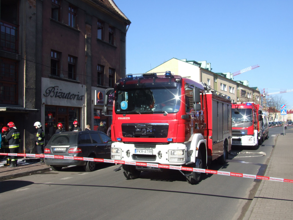 Pożar kamienicy. Sprawcą 13-latek, który podpalił kruchtę kościoła. Czy nie ma na to rady? (ZDJĘCIA)