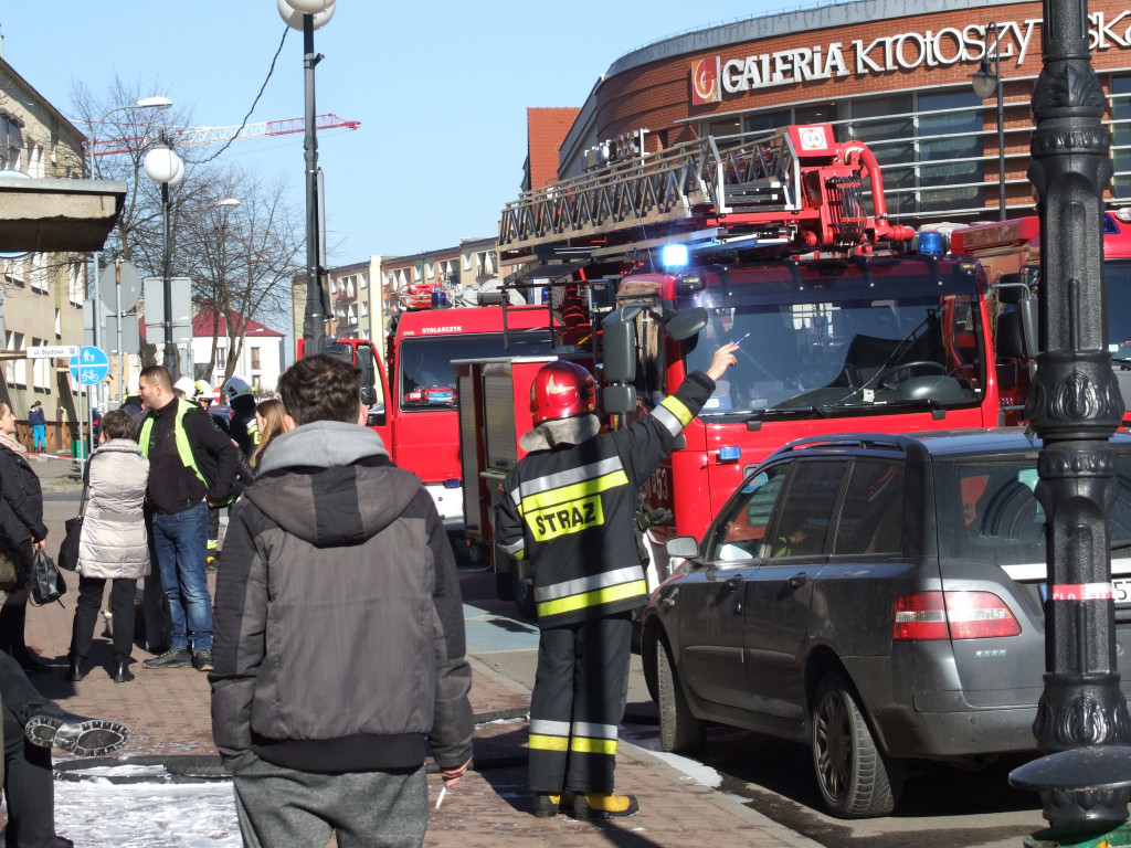 Pożar kamienicy. Sprawcą 13-latek, który podpalił kruchtę kościoła. Czy nie ma na to rady? (ZDJĘCIA)