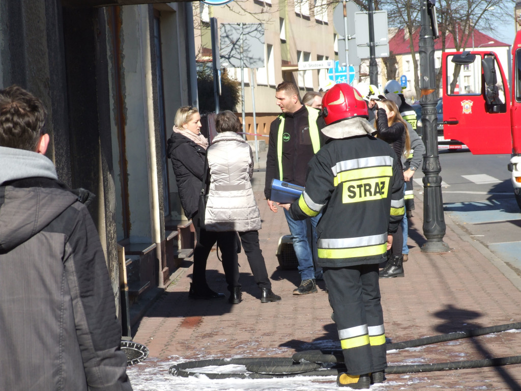 Pożar kamienicy. Sprawcą 13-latek, który podpalił kruchtę kościoła. Czy nie ma na to rady? (ZDJĘCIA)