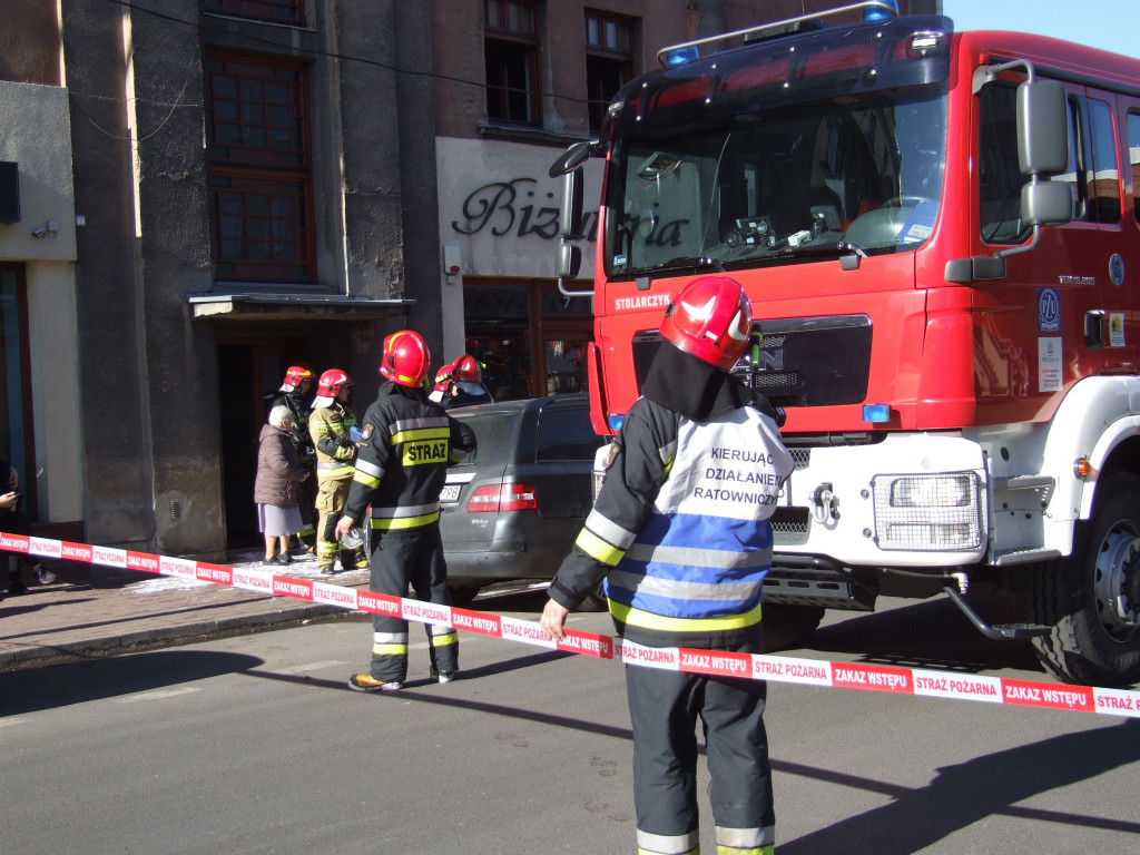 Pożar kamienicy. Sprawcą 13-latek, który podpalił kruchtę kościoła. Czy nie ma na to rady? (ZDJĘCIA)