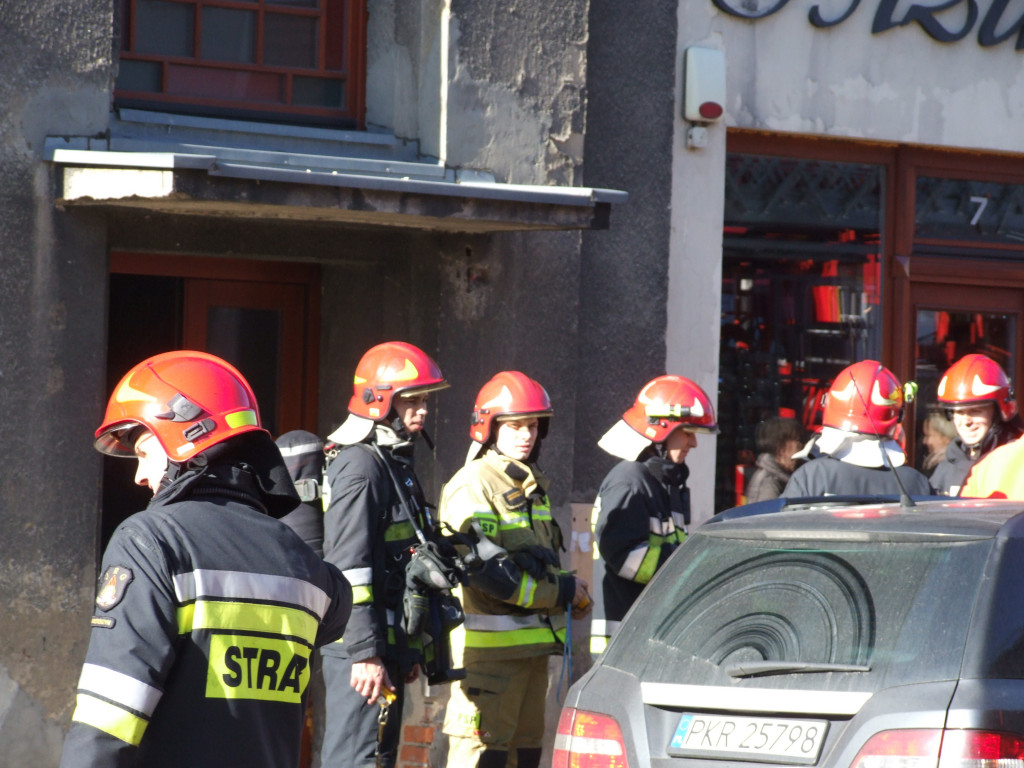 Pożar kamienicy. Sprawcą 13-latek, który podpalił kruchtę kościoła. Czy nie ma na to rady? (ZDJĘCIA)