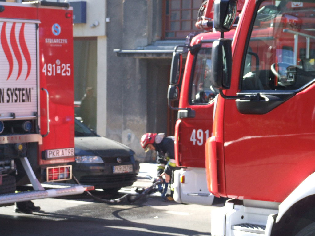 Pożar kamienicy. Sprawcą 13-latek, który podpalił kruchtę kościoła. Czy nie ma na to rady? (ZDJĘCIA)