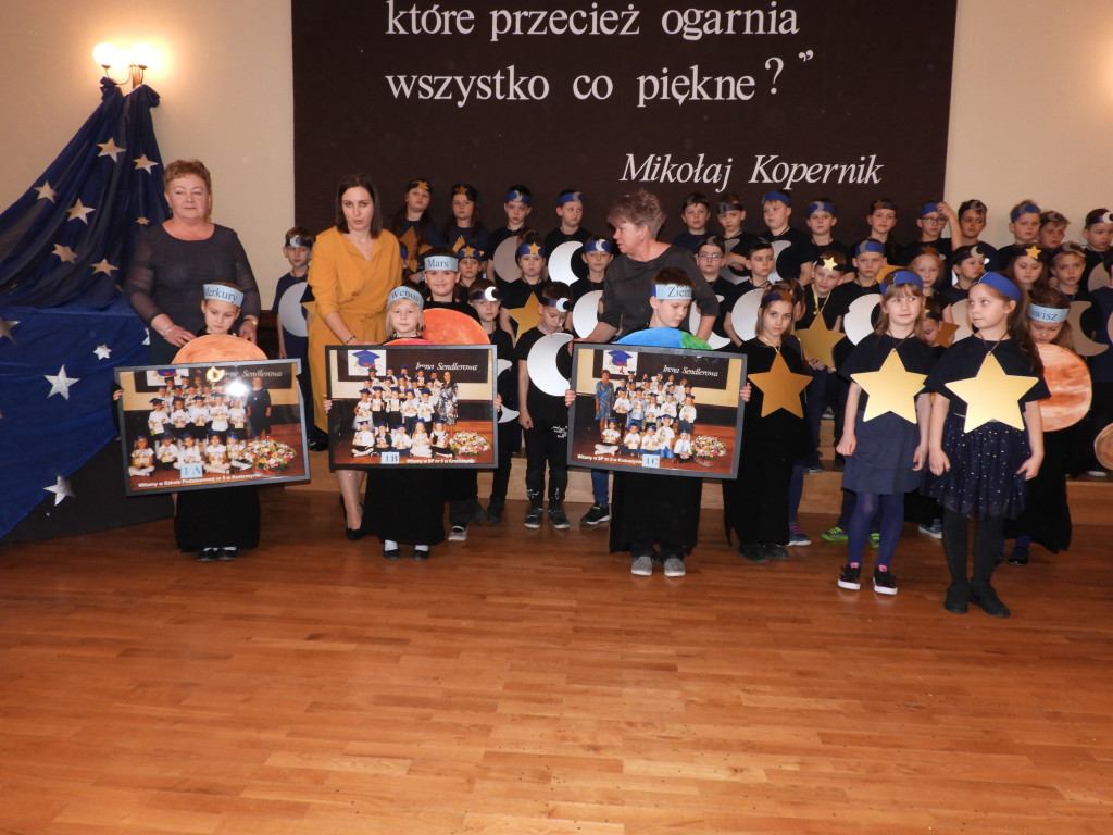 SP nr 5 w Krotoszynie ma nowy sztandar (ZDJĘCIA)