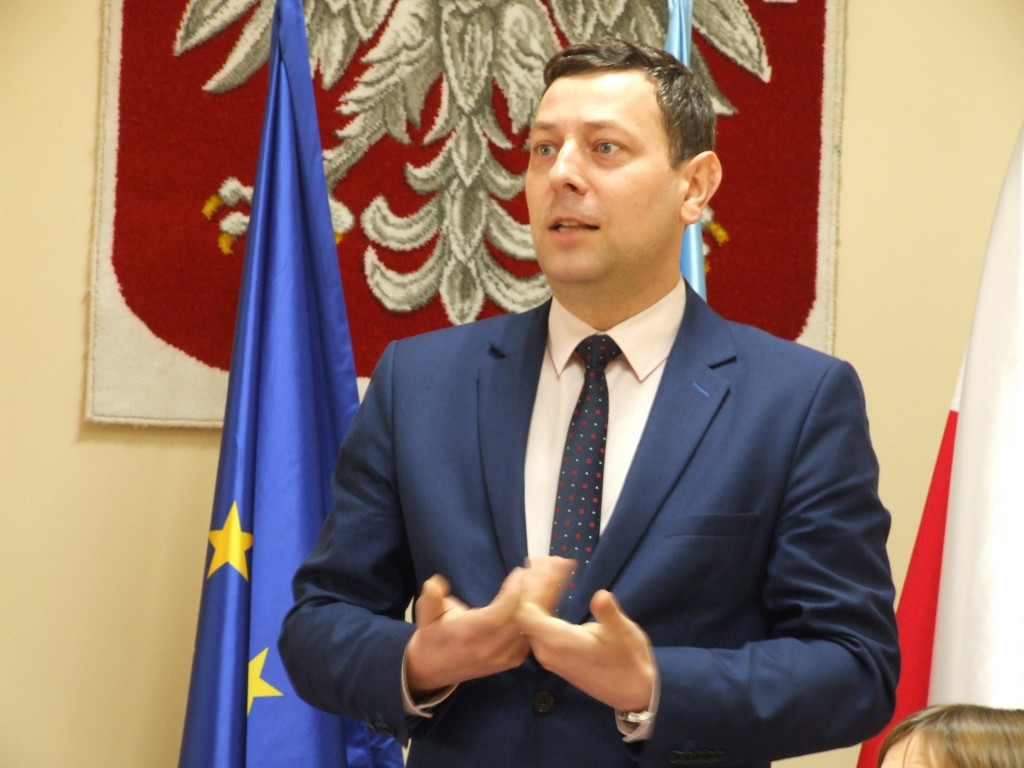 ZDUNY. Mieszkańcy Bursztynowej walczą o lampy