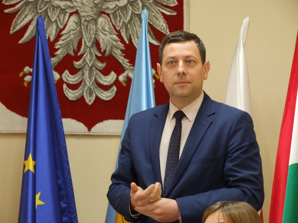ZDUNY. Mieszkańcy Bursztynowej walczą o lampy