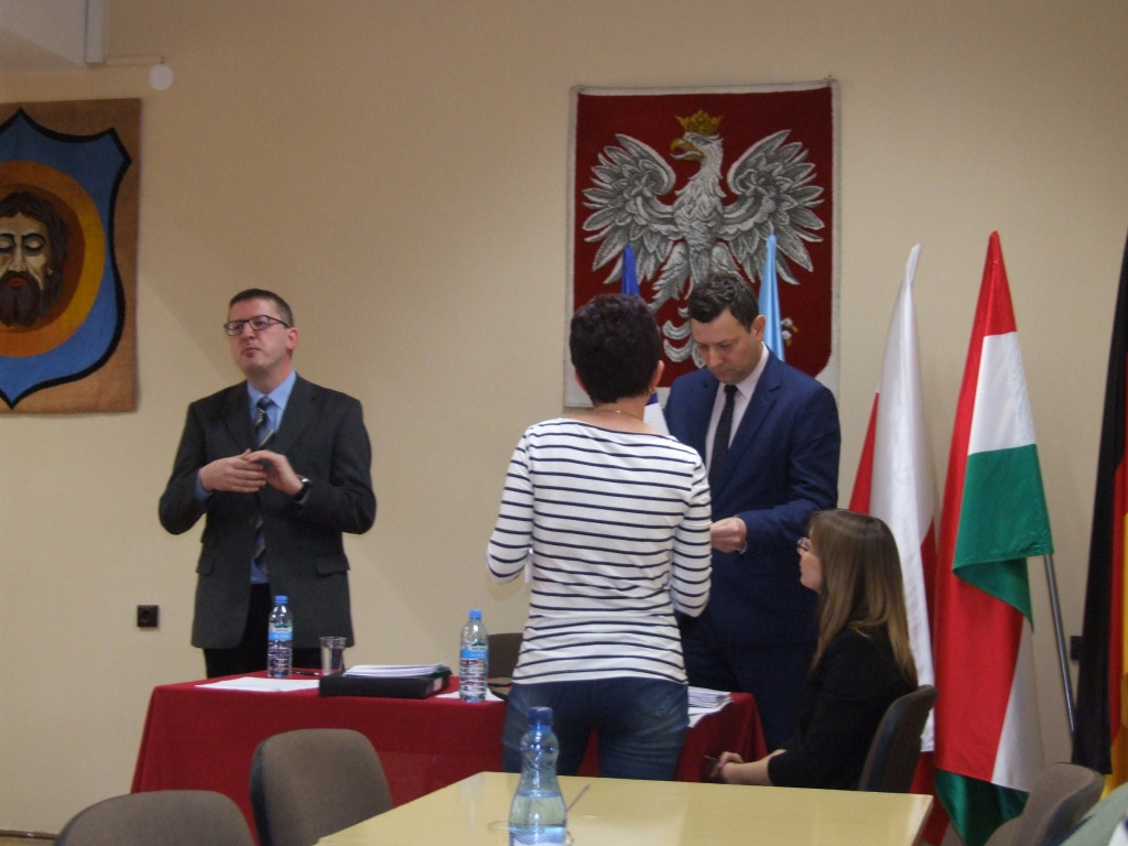ZDUNY. Mieszkańcy Bursztynowej walczą o lampy