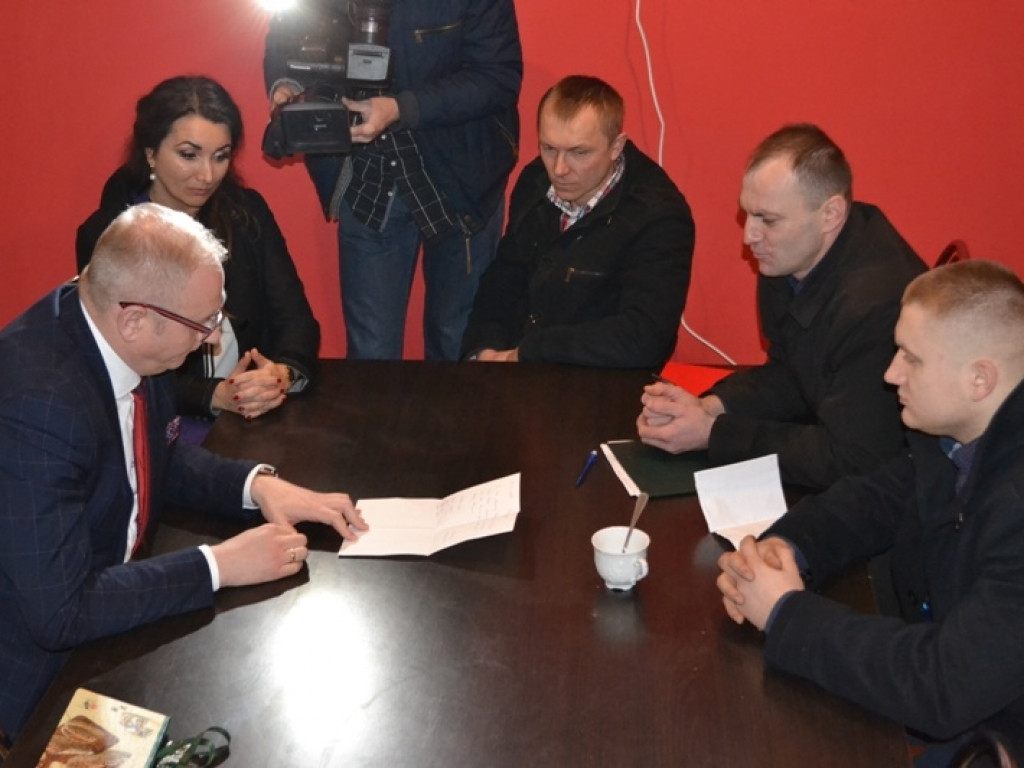 Nowy wóz dla OSP Sulmierzyce? Pomoc oferuje senator Mikołajaczyk
