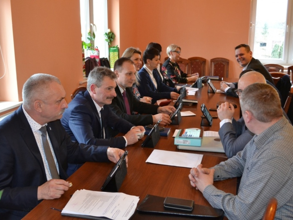 Nowy wóz dla OSP Sulmierzyce? Pomoc oferuje senator Mikołajaczyk