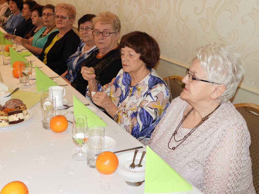 Świętujące seniorki