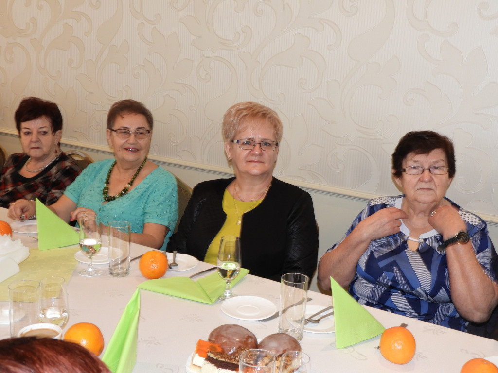Świętujące seniorki