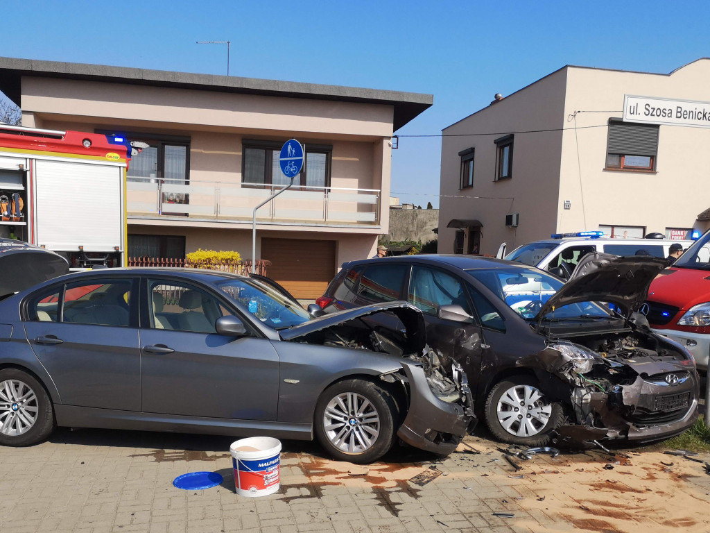 Wypadek na Szosie Benickiej. Jedna osoba w szpitalu
