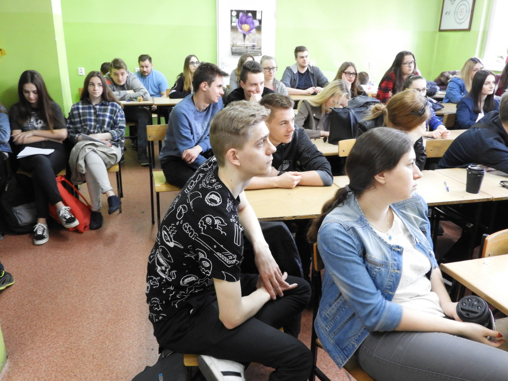 Pierwszy dzień strajku nauczycieli. W gminie niemal wszystkie szkoły stoją