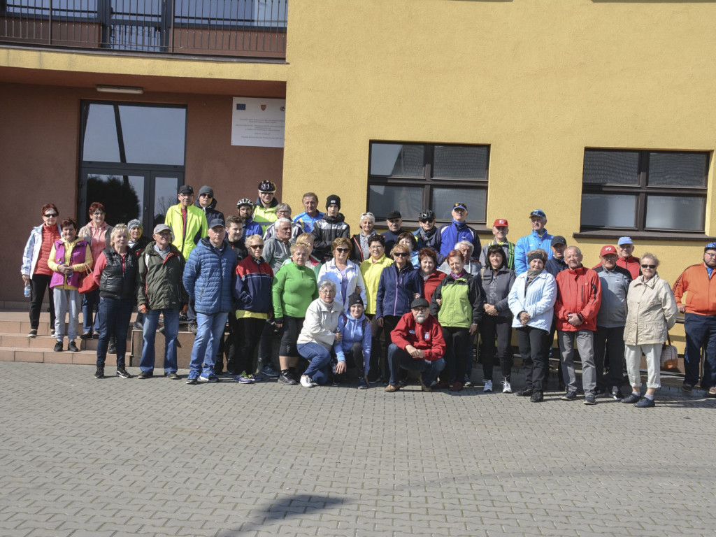 Rowerowa wyprawa z UTW (ZDJĘCIA)