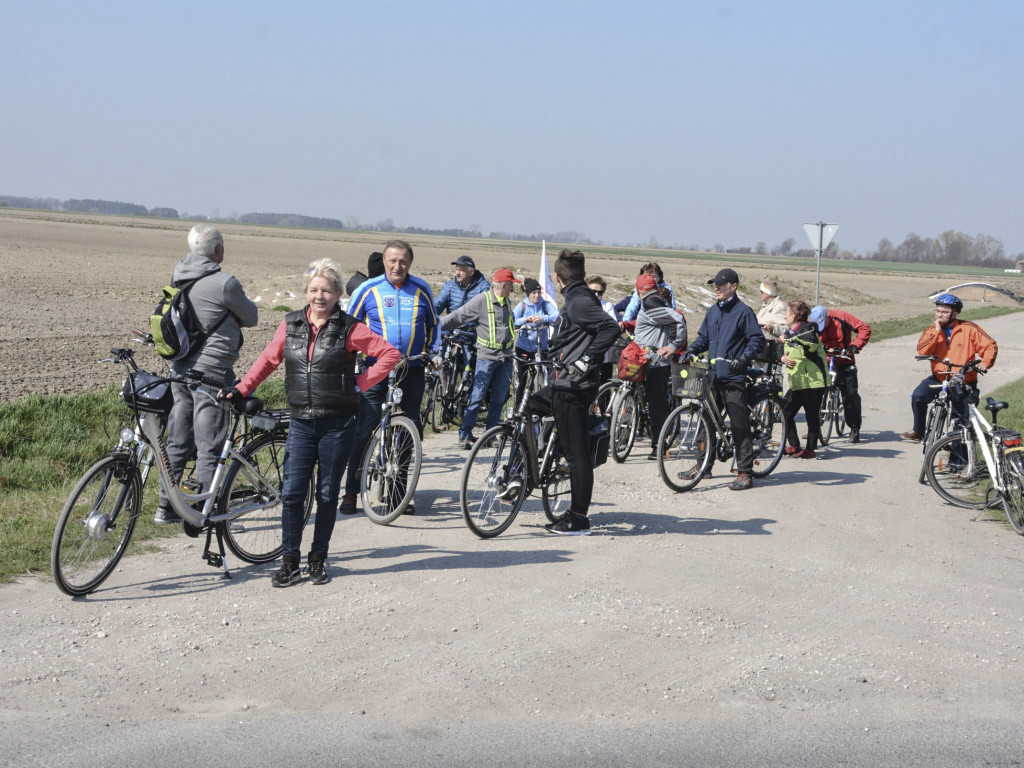 Rowerowa wyprawa z UTW (ZDJĘCIA)