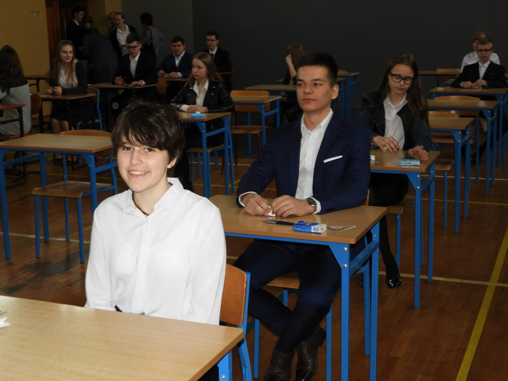 Rozpoczęły się egzaminy gimnazjalne (ZDJĘCIA)