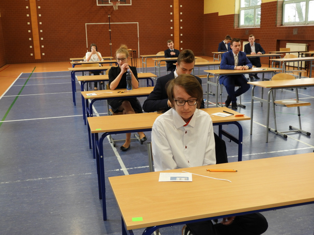 Rozpoczęły się egzaminy gimnazjalne (ZDJĘCIA)
