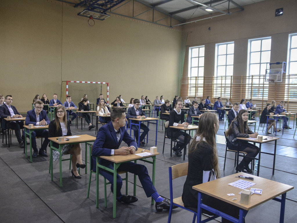 Rozpoczęły się egzaminy gimnazjalne (ZDJĘCIA)