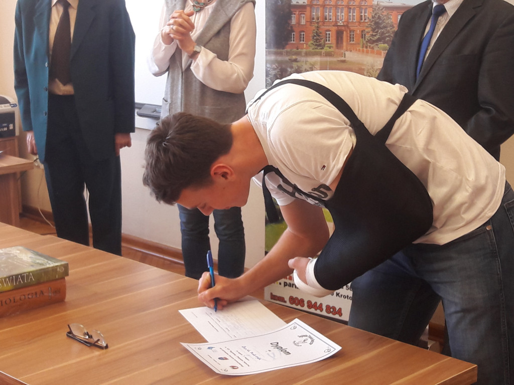 Kołłątaj górą! Pierwsze miejsce Dawida Pawlaczyka w VII Regionalnej Olimpiadzie Medycznej (ZDJĘCIA)