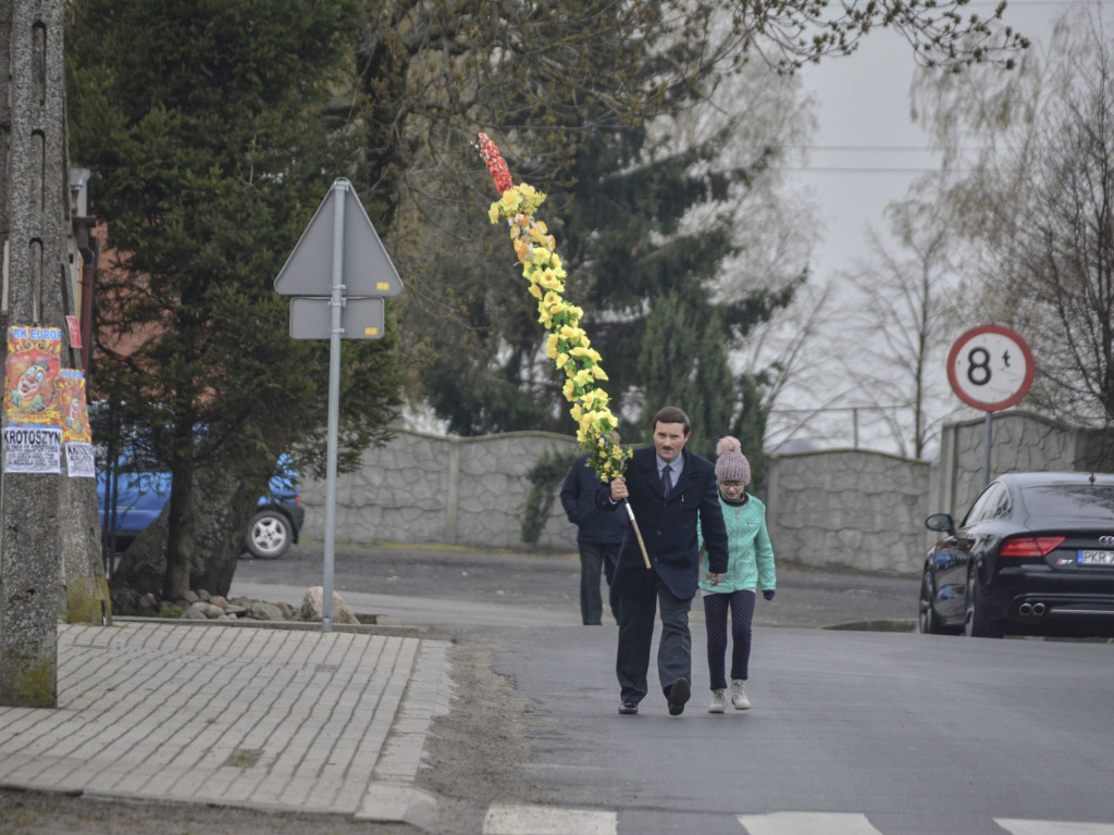 Korowód wielkanocny w Benicach (ZDJĘCIA)