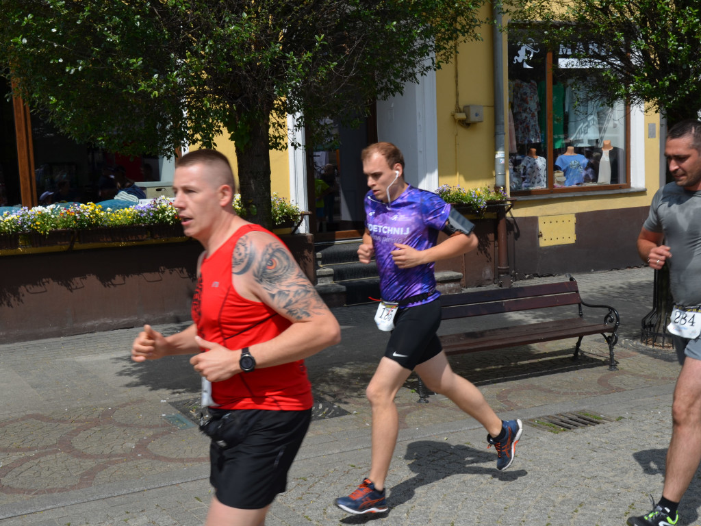 Bieg Krotosa. Prawie 500 osób na starcie (FOTO)