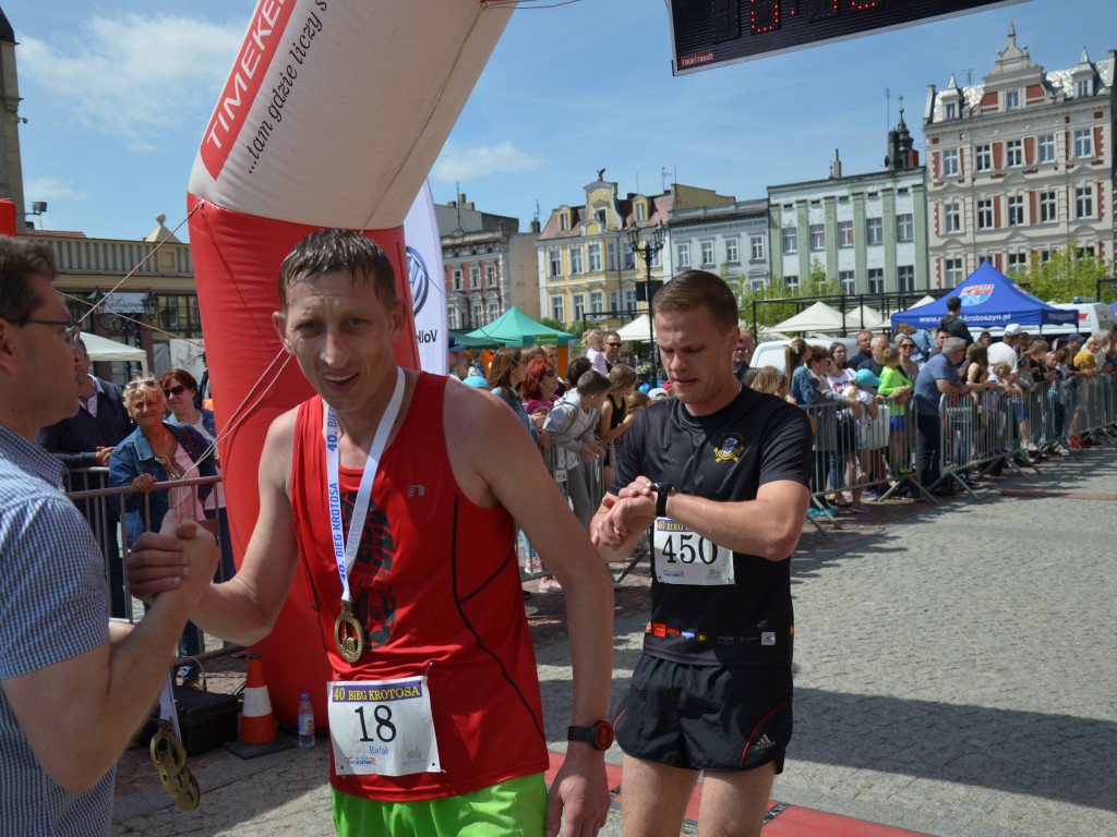 Bieg Krotosa. Prawie 500 osób na starcie (FOTO)