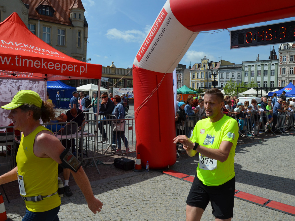 Bieg Krotosa. Prawie 500 osób na starcie (FOTO)
