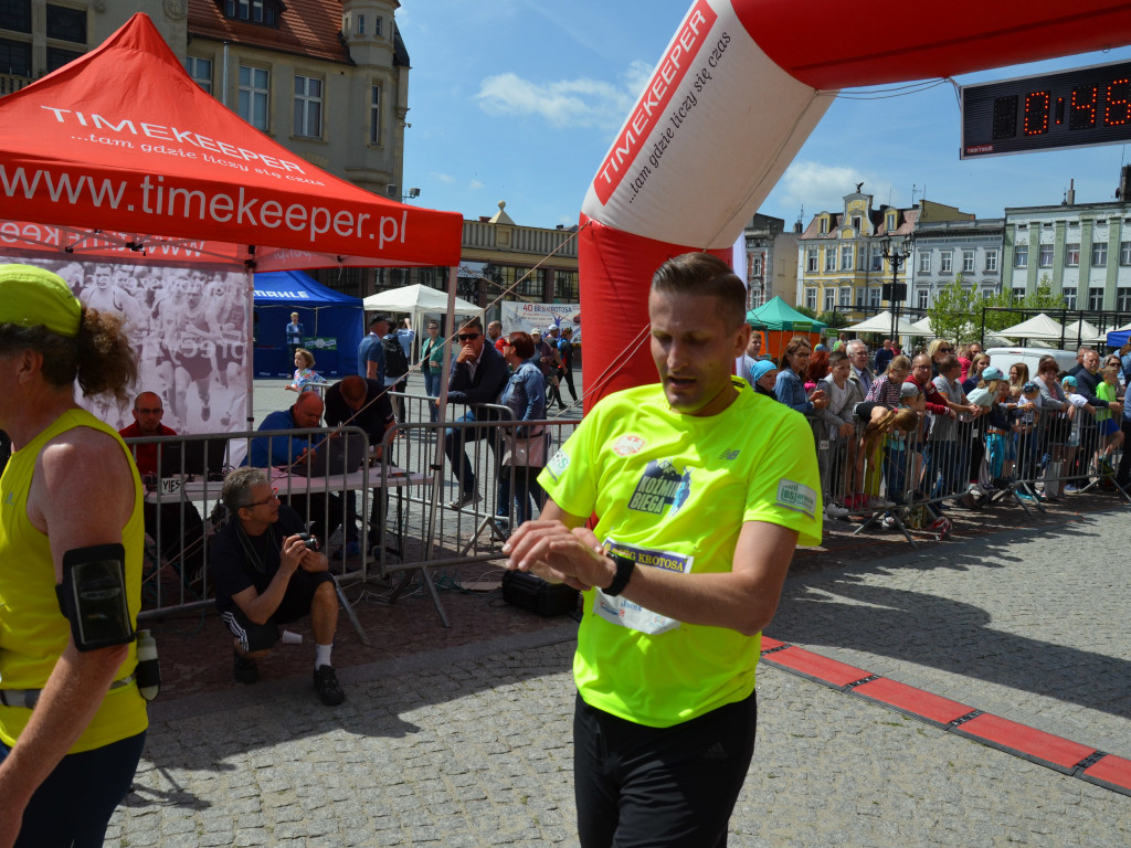 Bieg Krotosa. Prawie 500 osób na starcie (FOTO)