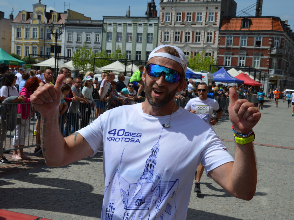 Bieg Krotosa. Prawie 500 osób na starcie (FOTO)