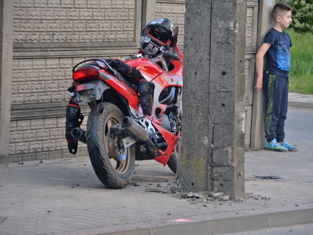 Wypadek motocyklisty w Zdunach