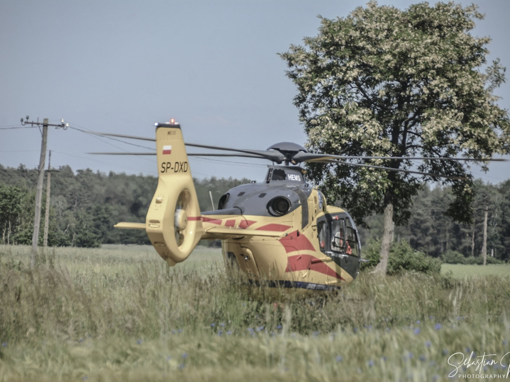 SULMIERZYCE. Wypadek 3 samochodów. 5 osób w szpitalach (FOTO)