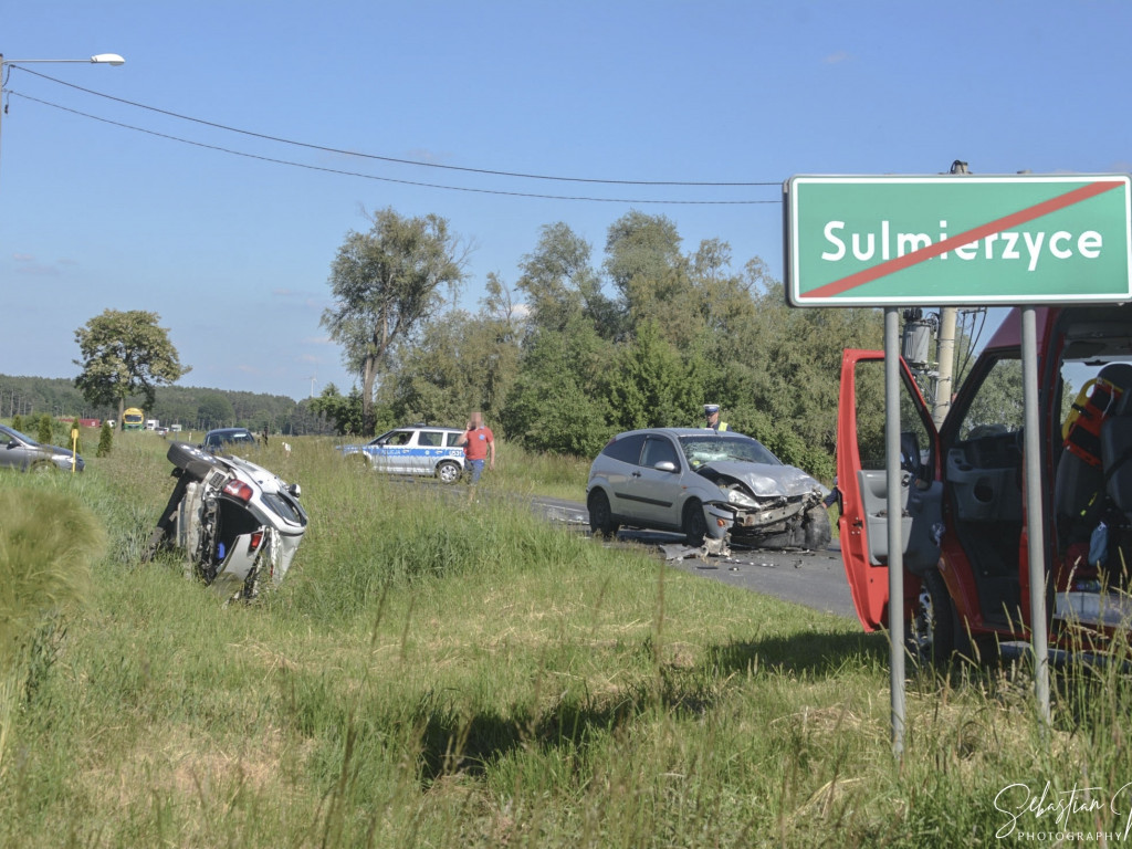 SULMIERZYCE. Wypadek 3 samochodów. 5 osób w szpitalach (FOTO)