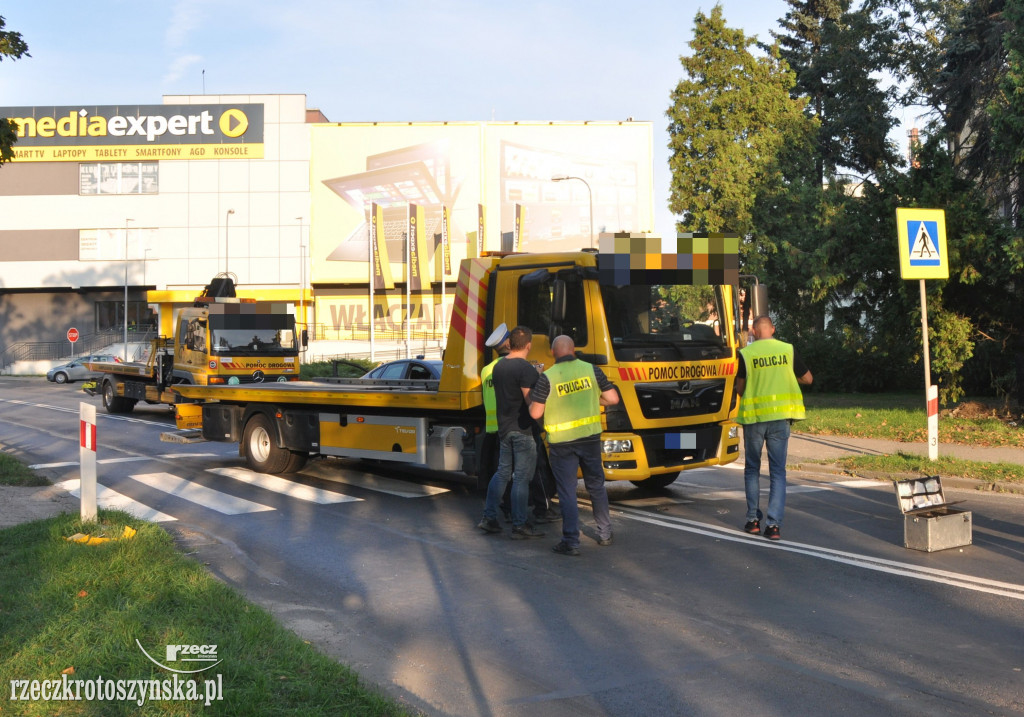 Zmarł 74-letni rowerzysta po wypadku na przejściu koło szpitala