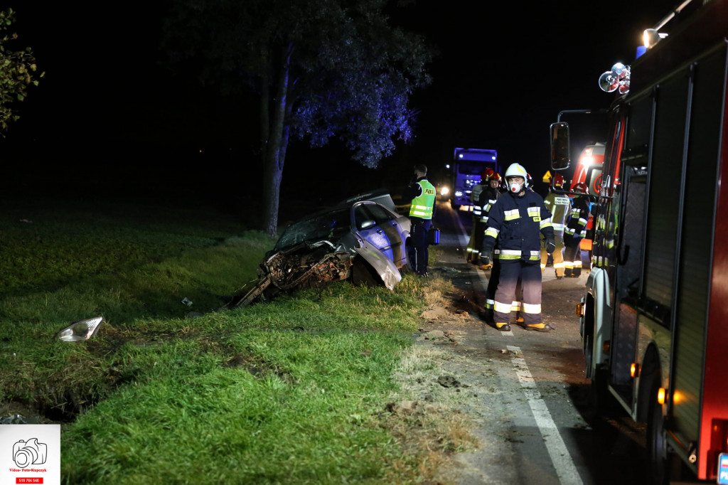 Wypadek w Kuklinowie. Pijany kierowca forda wylądował w rowie