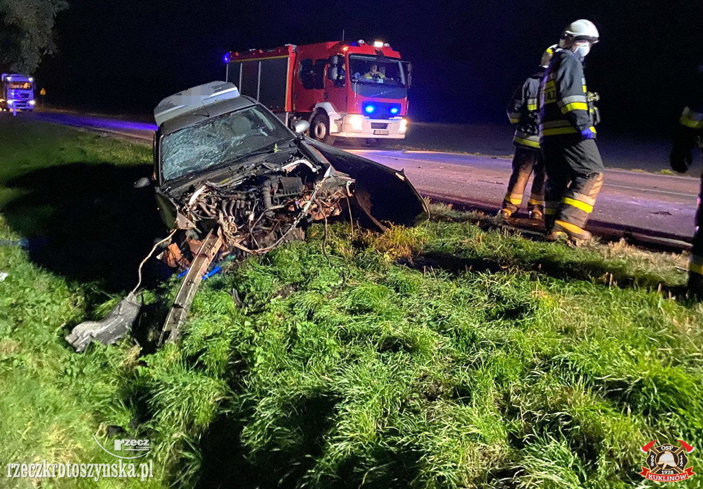 Wypadek w Kuklinowie. Pijany kierowca forda wylądował w rowie