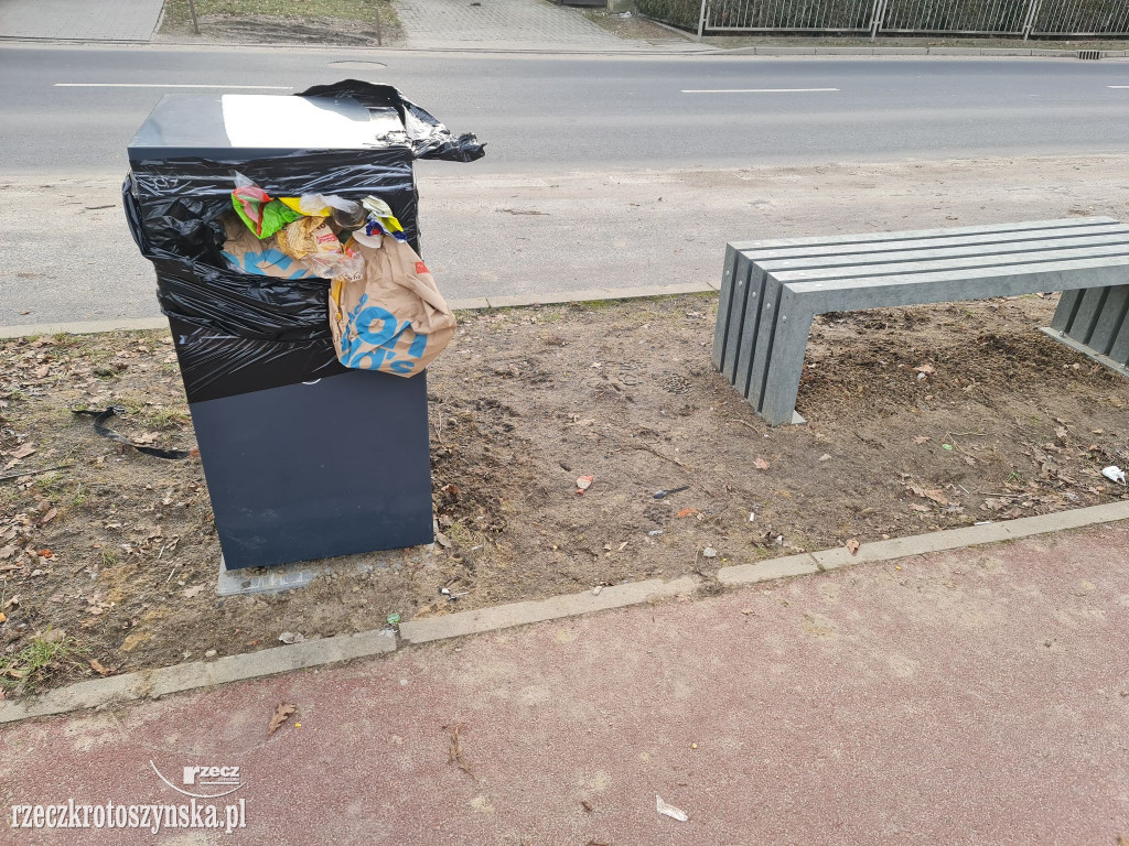 Śmieci na Błoniu