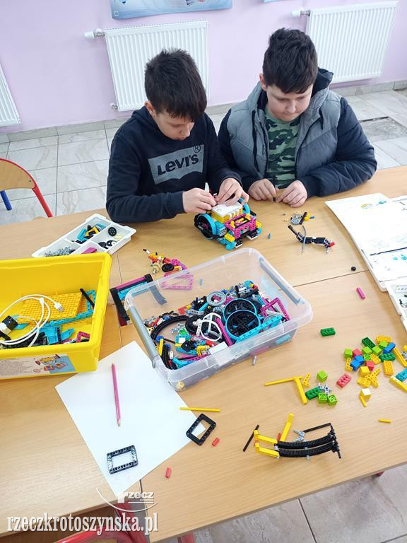Stworzyli drużynę w First Lego League Challenge