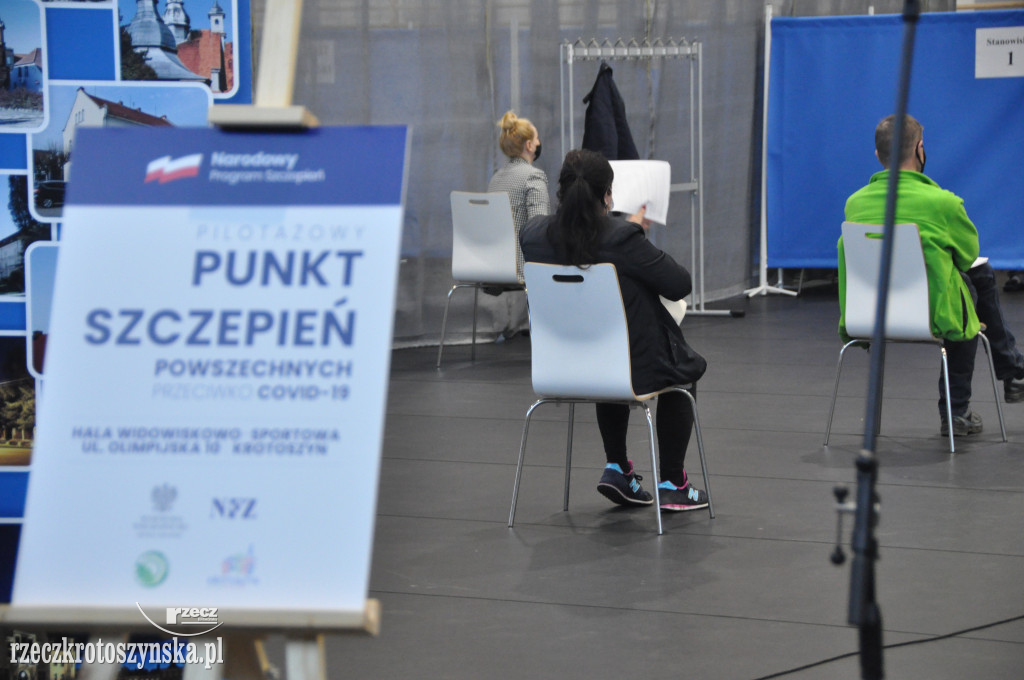 Ruszyły szczepienia w hali sportowej w Krotoszynie
