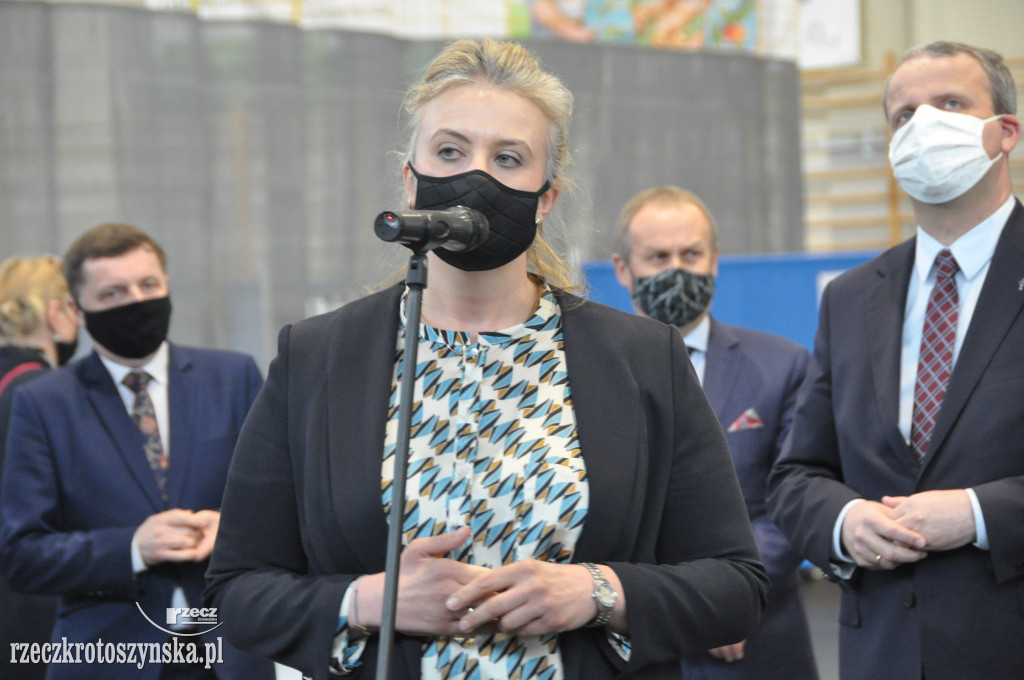 Ruszyły szczepienia w hali sportowej w Krotoszynie