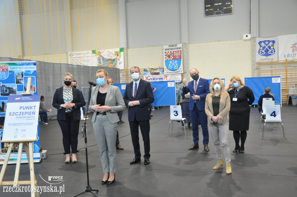 Ruszyły szczepienia w hali sportowej w Krotoszynie