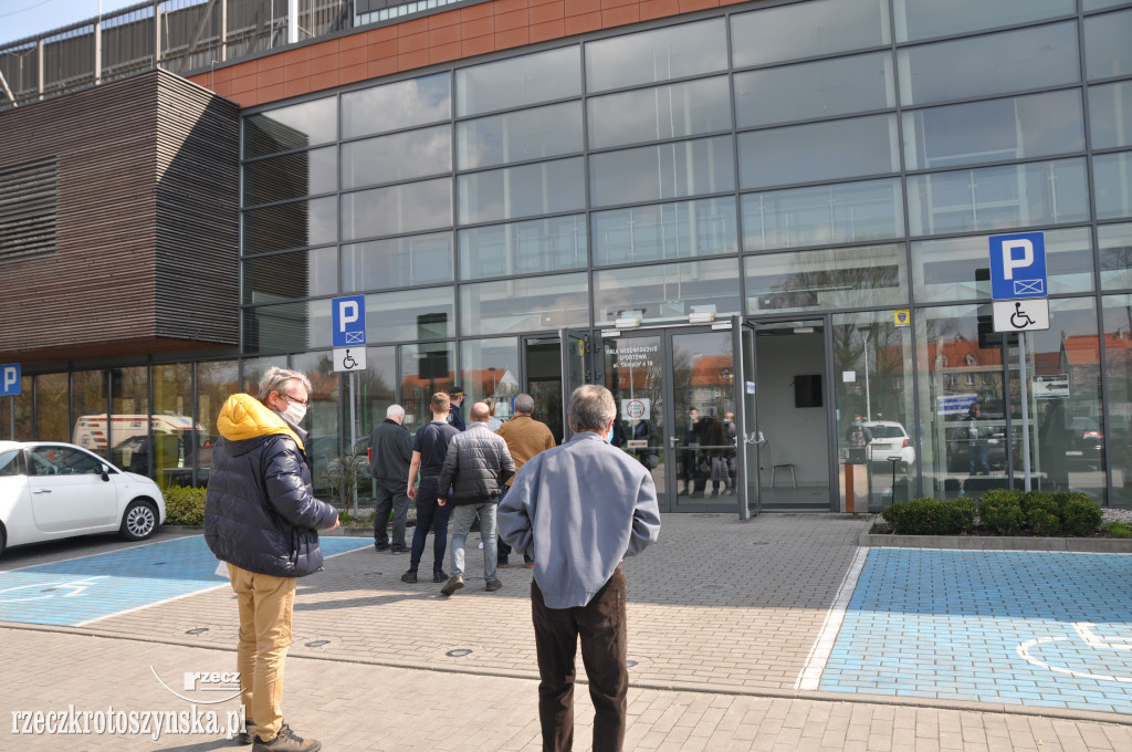 Ruszyły szczepienia w hali sportowej w Krotoszynie