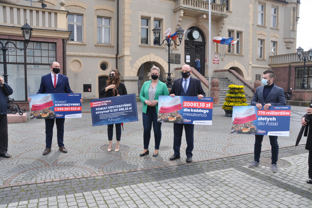 Konferencja prasowa polityków Prawa i Sprawiedliwości