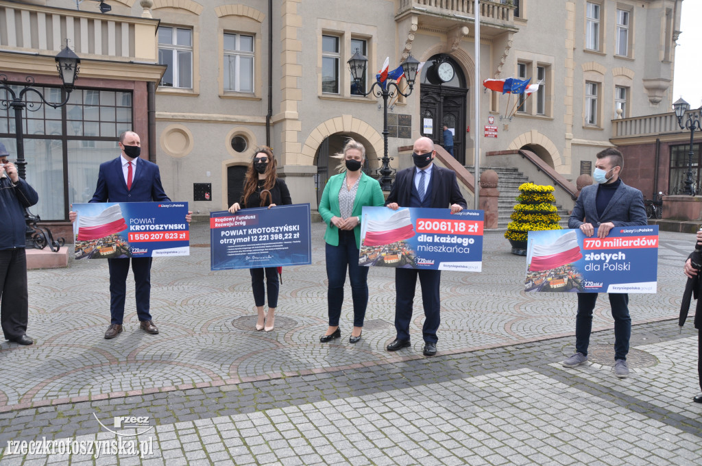 Konferencja prasowa polityków Prawa i Sprawiedliwości