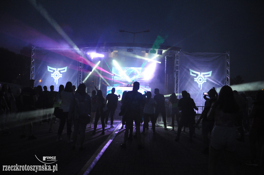 W rytm muzyki didżejów, czyli festiwal na krotoszyńskim targowisku