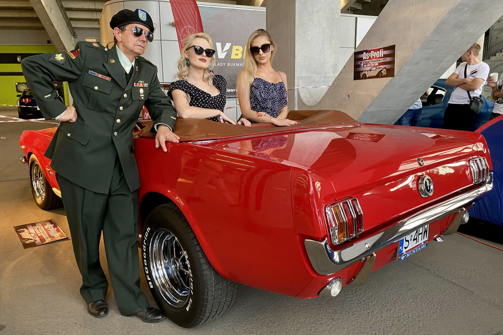 American Cars Mania na wrocławskim stadionie