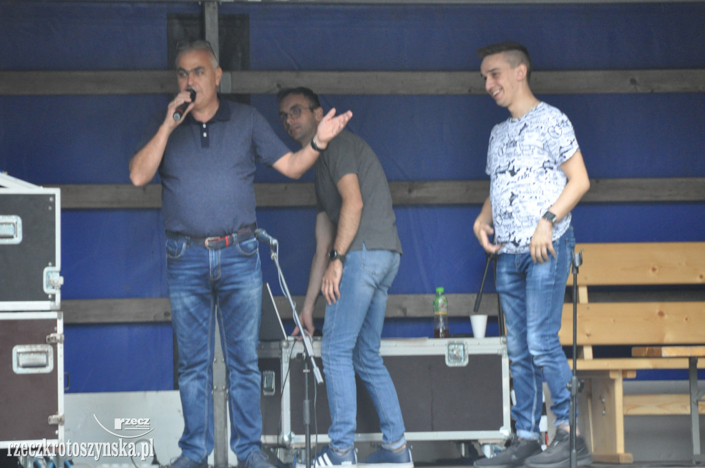 ROZDRAŻEW. Muzycznie pożegnali lato na festynie