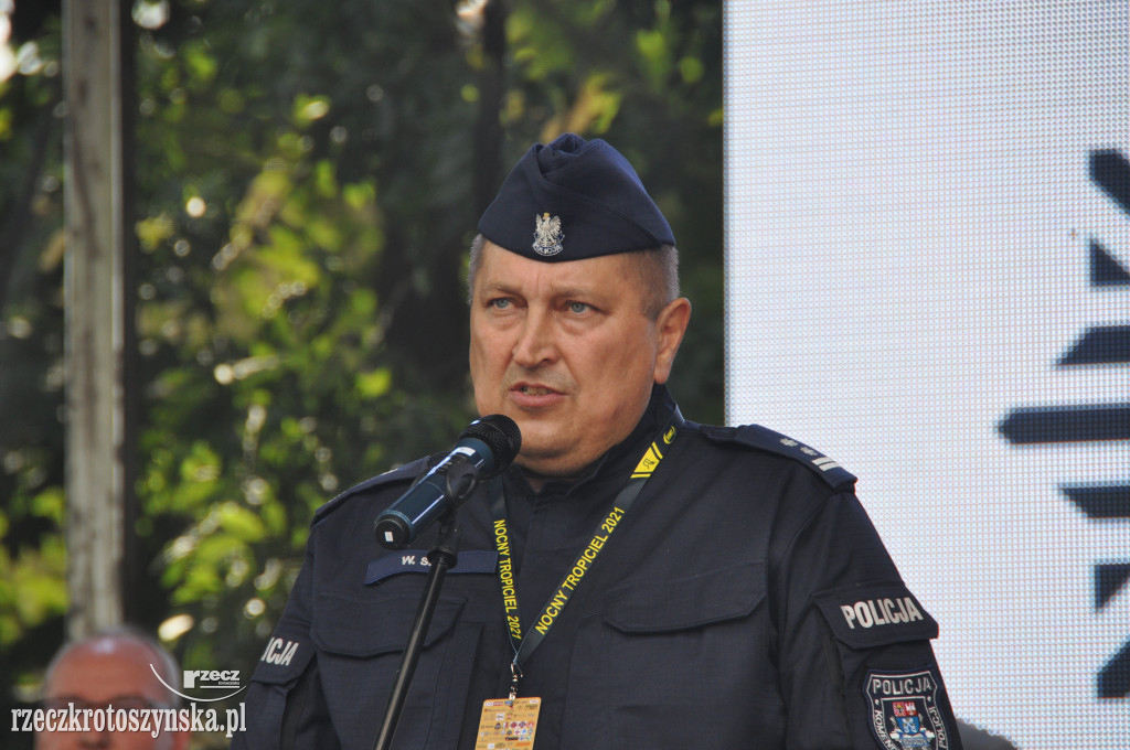 Manewry nocnych tropicieli i piknik służb w Koźminie