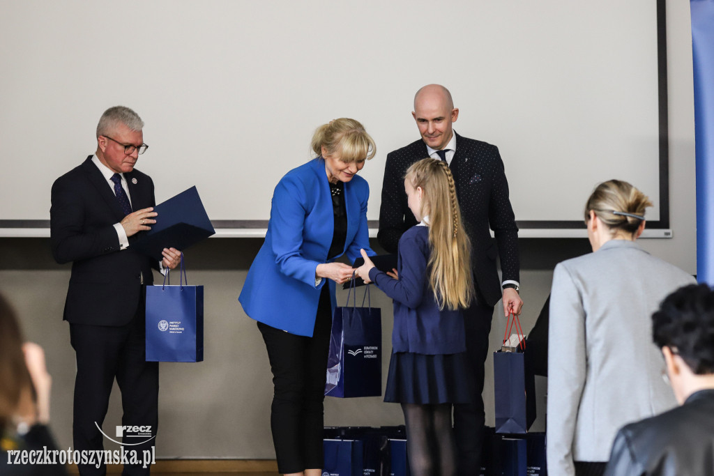 Fotografia uczennicy klasy piątej nagrodzona