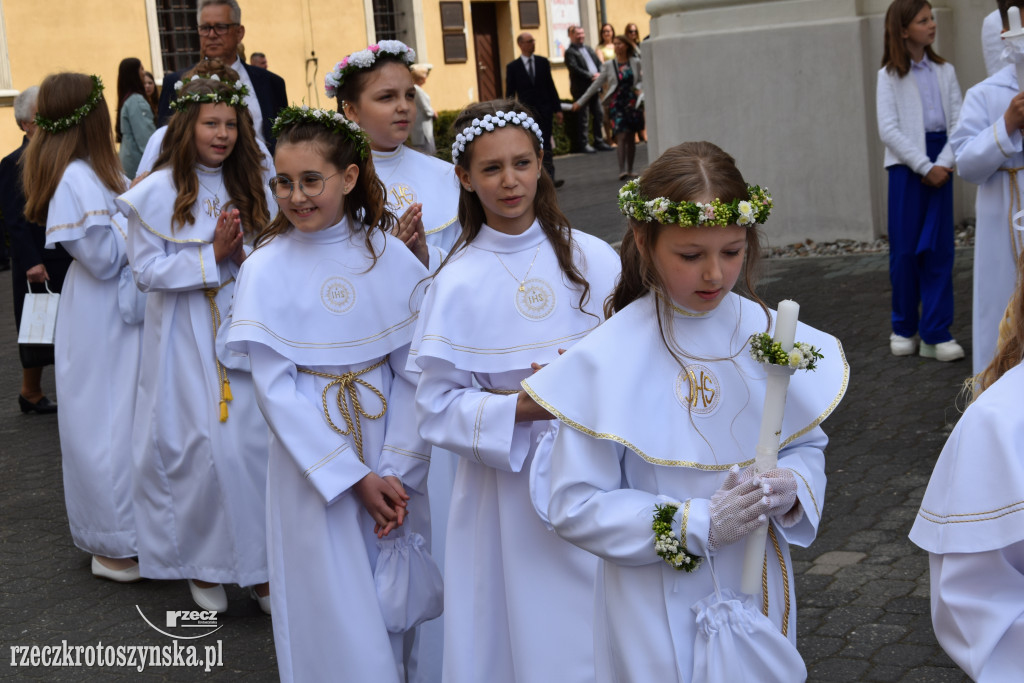 Pierwsza Komunia Św. w kościele klasztornym