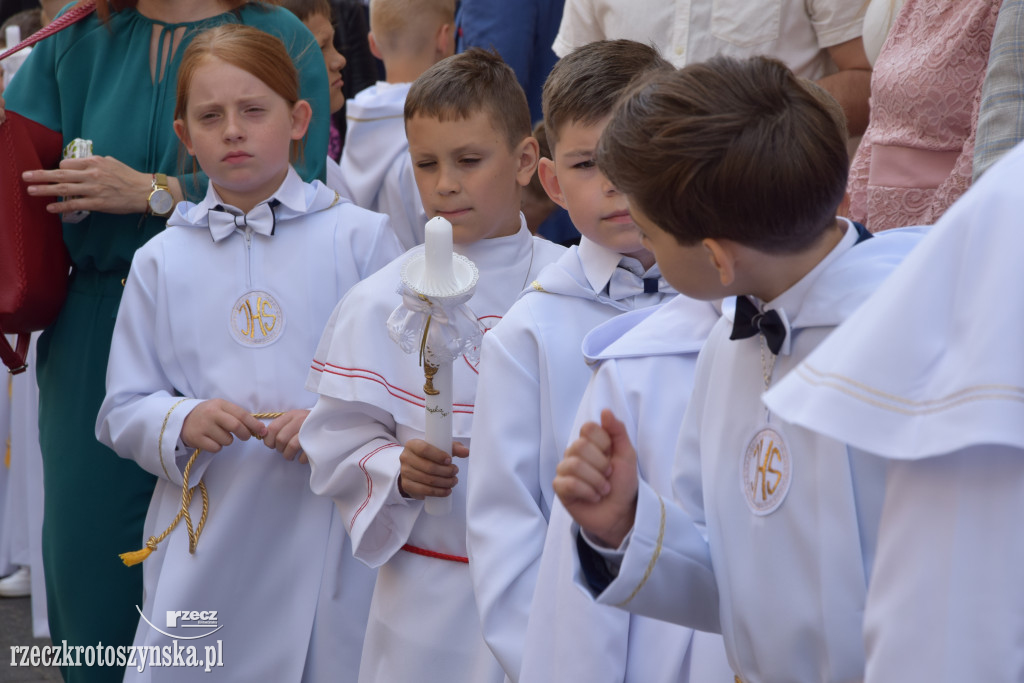 Pierwsza Komunia Św. w kościele klasztornym