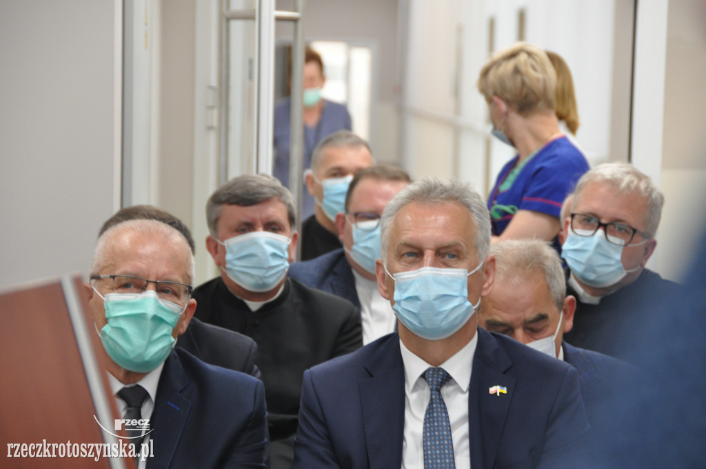 Szpital po rozbudowie otwarty z pompą